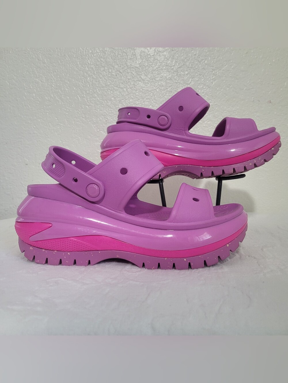CROCS Unisex Mega Crush Clog Platform in Purple and Magenta Size 9 Men'7s